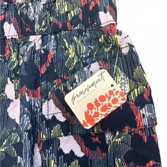 NWT Free People Movement In The Wild Printed Shorts Supernova Combo Size XS - Picture 3 of 8